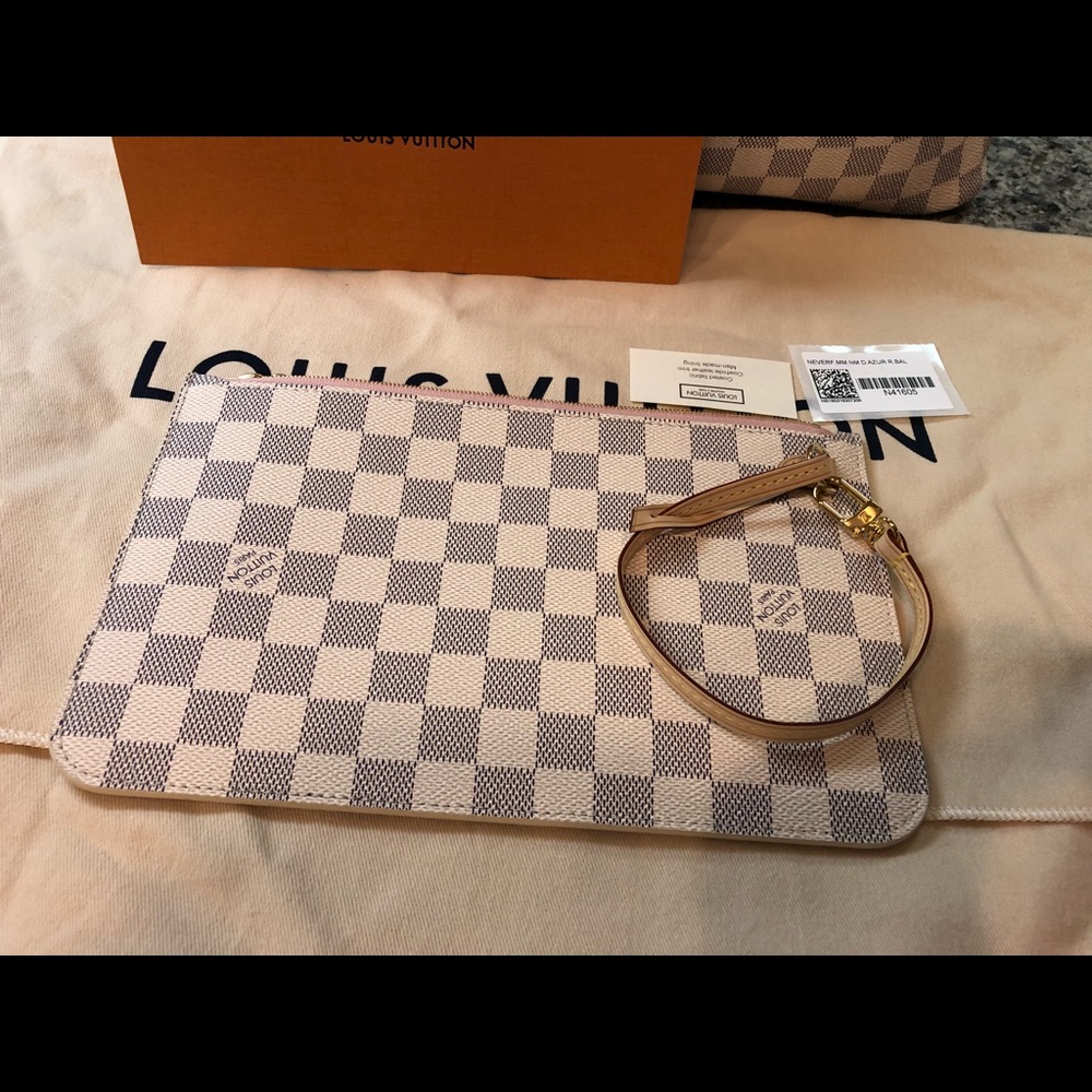 Louis Vuitton pouch, ballerina pink, azur